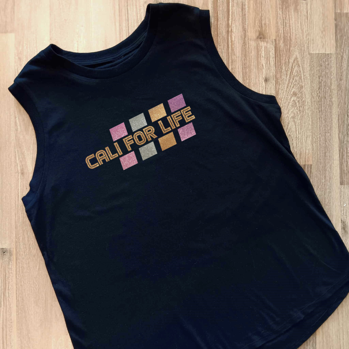 Sleeveless training t-shirts