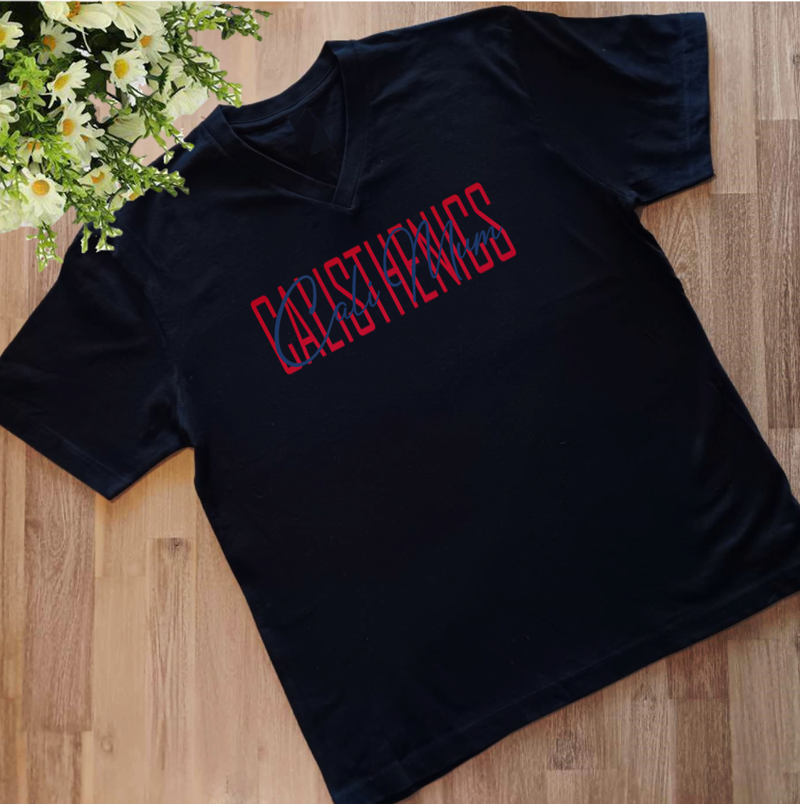'Hayz Cali Mum & Cali Nana' Collection Classic Red & Dark Blue Glitter - Black V-neck t-shirt