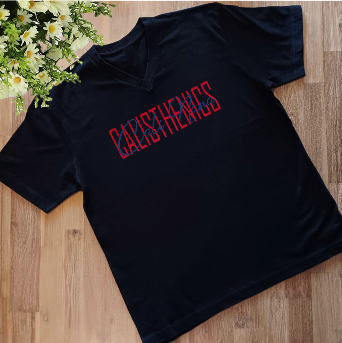 'Hayz Cali Mum & Cali Nana' Collection Classic Red & Dark Blue Glitter - Black V-neck t-shirt